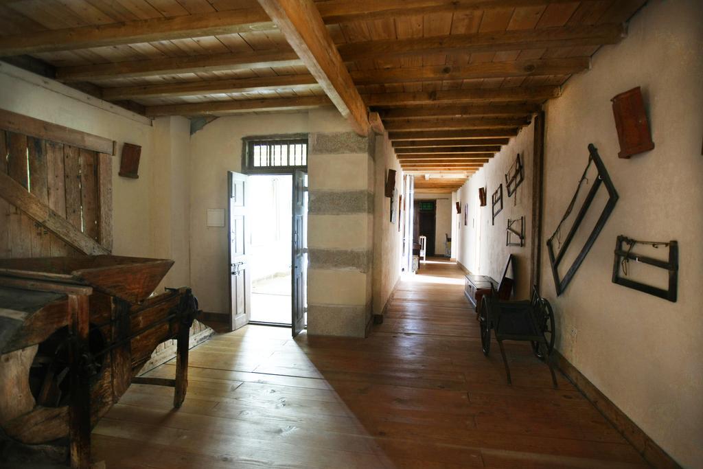 Готель La Ferme Modele Chatillon-la-Palud Екстер'єр фото